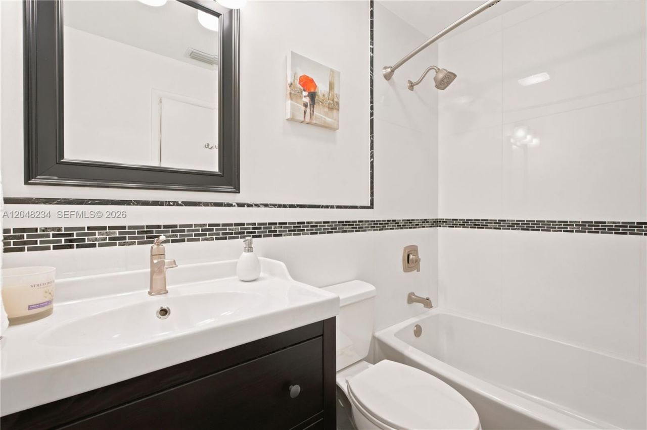 2810 NW 70th Ave , Margate, FL 33063 Photo