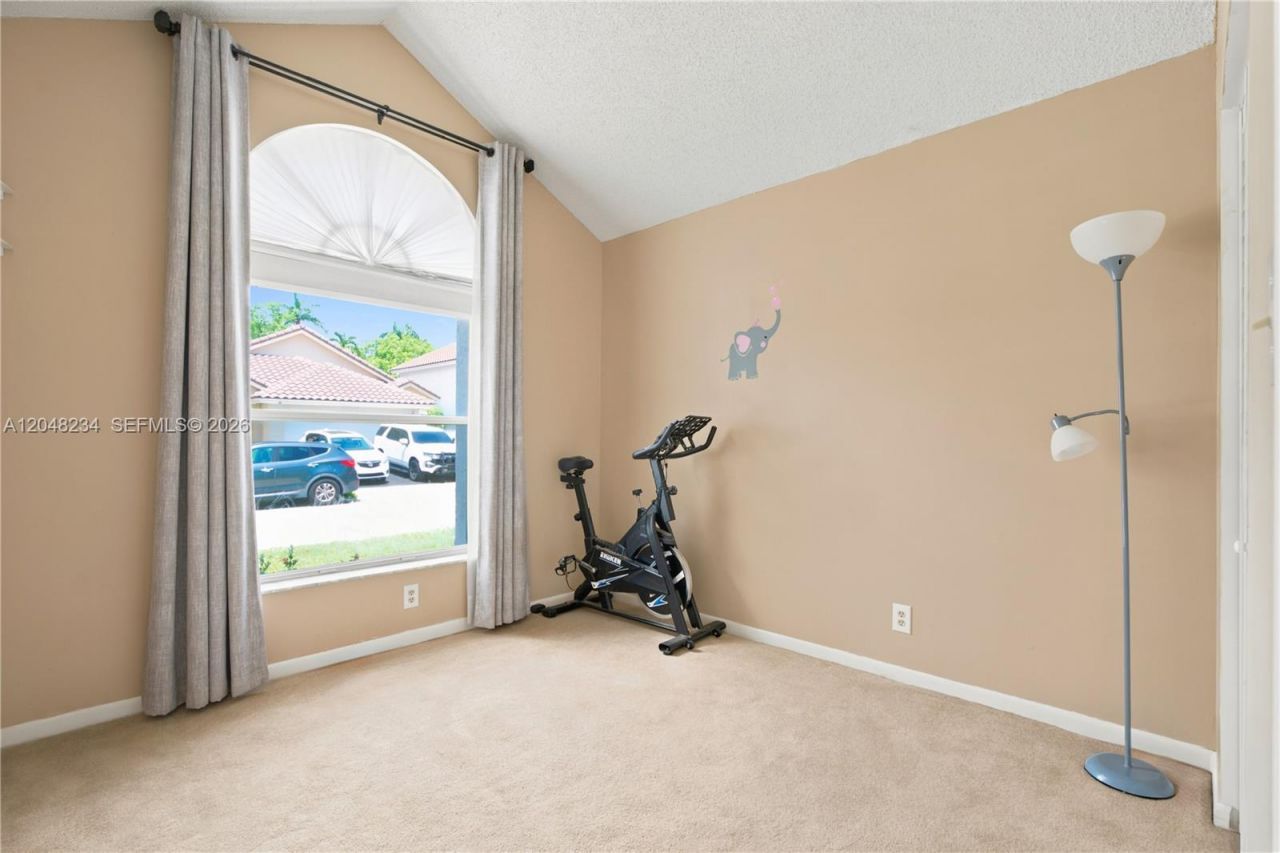 2810 NW 70th Ave , Margate, FL 33063 Photo