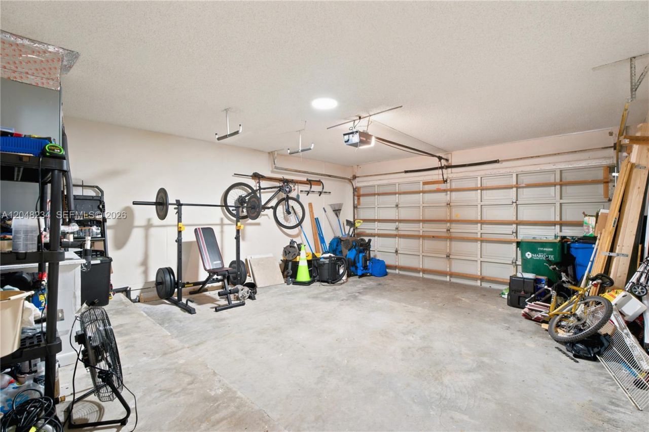 2810 NW 70th Ave , Margate, FL 33063 Photo