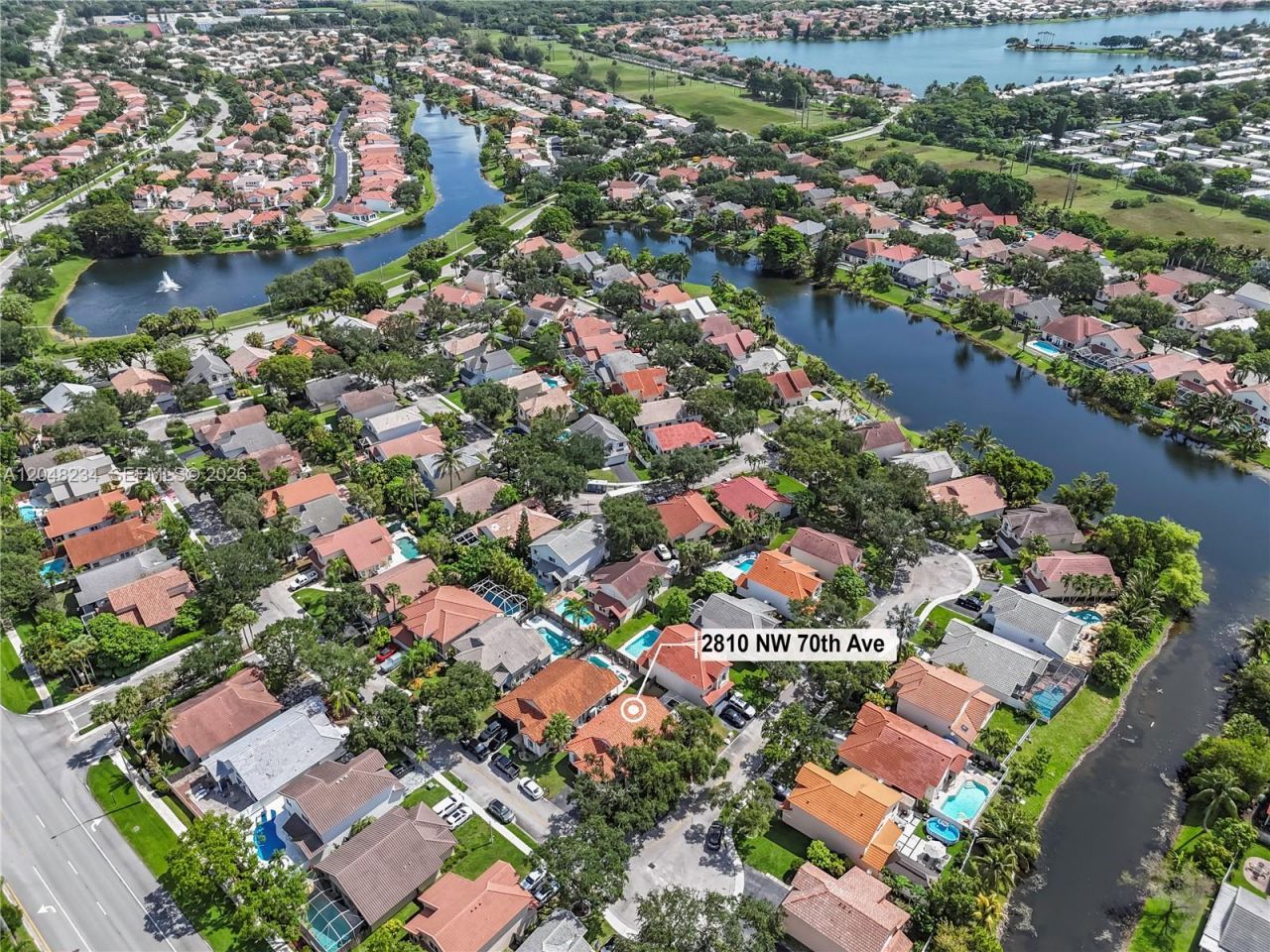 2810 NW 70th Ave , Margate, FL 33063 Photo