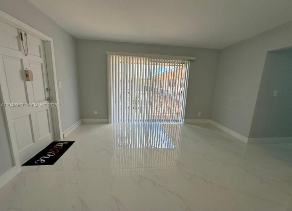 1722 Mayo St , Unit 207, Hollywood, FL 33020 Photo