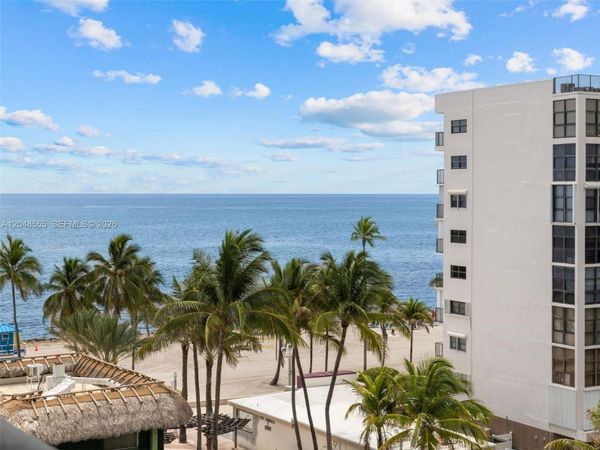 322 SE Buchanan St , Unit 703, Hollywood, FL 33019