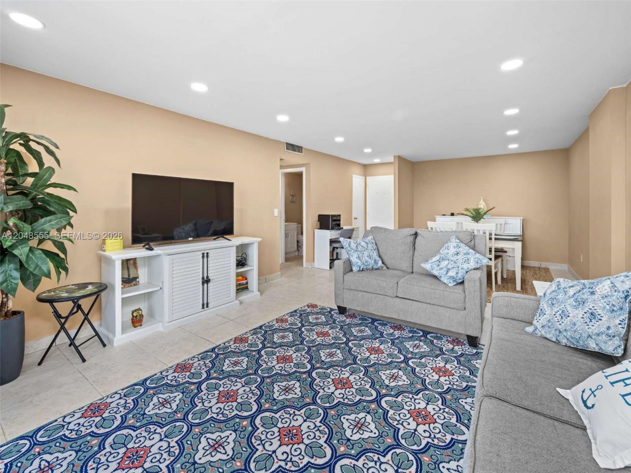 322 SE Buchanan St , Unit 703, Hollywood, FL 33019 Photo