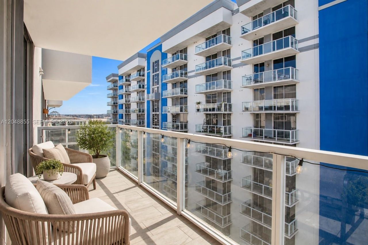 5091 NW 7th St, Unit TS-11, Miami, FL 33126 Photo
