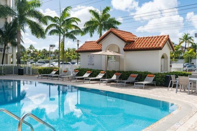 11601 NW 89th St , Unit 212, Doral, FL 33178 Photo