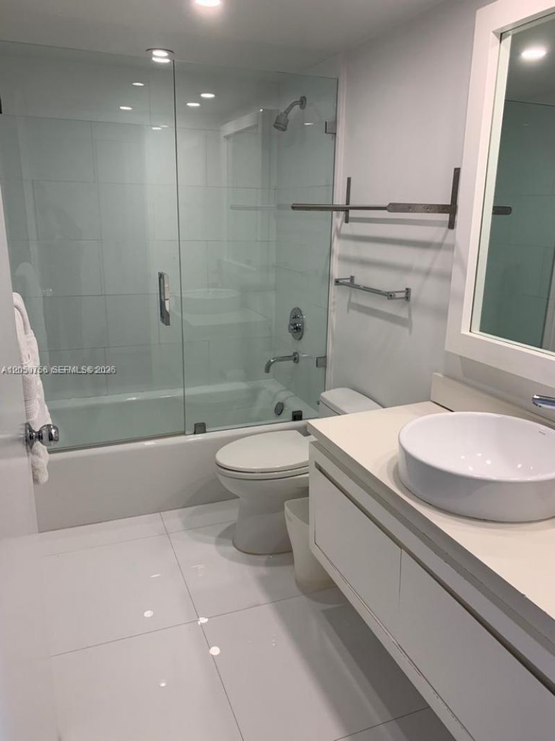19999 E Country Club Dr , Unit 1407, Aventura, FL 33180 Photo