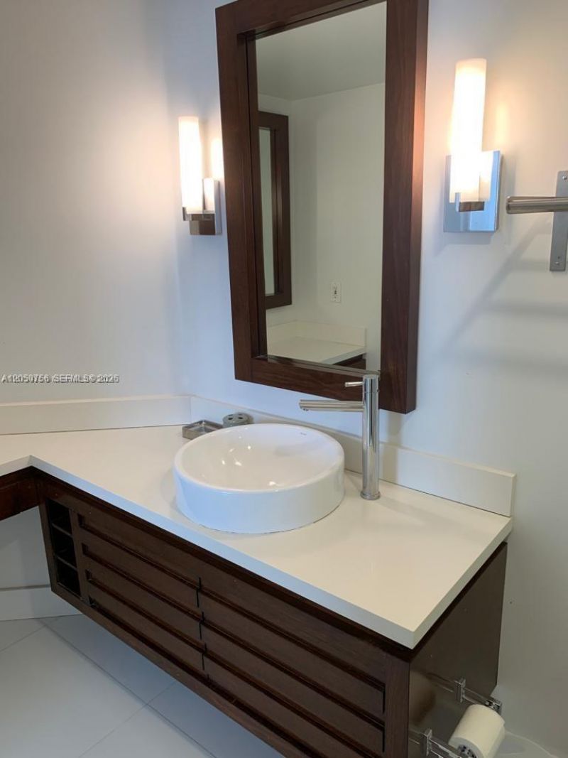 19999 E Country Club Dr , Unit 1407, Aventura, FL 33180 Photo