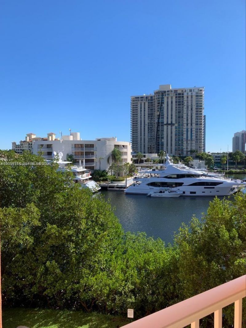 19999 E Country Club Dr , Unit 1407, Aventura, FL 33180 Photo