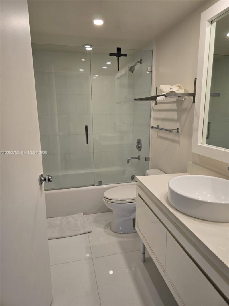 19999 E Country Club Dr , Unit 1407, Aventura, FL 33180 Photo