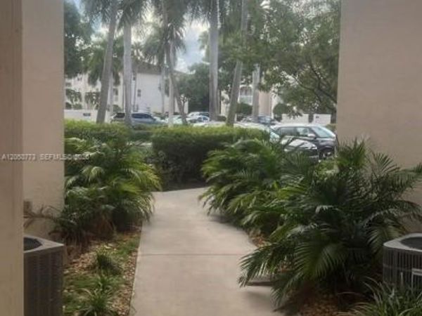 11401 NW 89th St, Unit 104, Doral, FL 33178