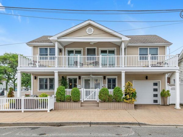 625 W Walnut Street, Long Beach, NY 11561