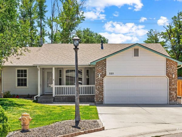 525 E Pennsylvania Ct, Nampa, ID 83686