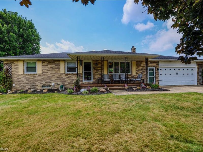 5244 Oakridge Drive, Louisville, OH 44641 Photo 1