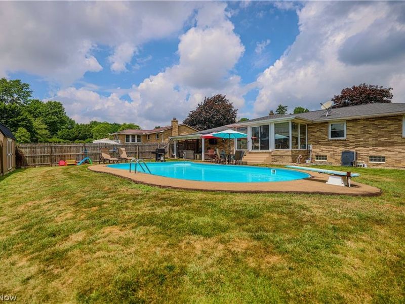5244 Oakridge Drive, Louisville, OH 44641 Photo 13