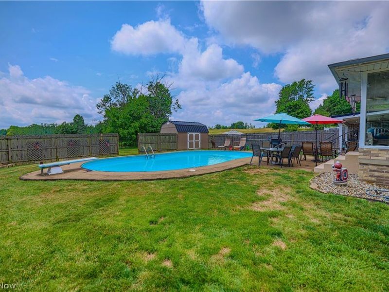5244 Oakridge Drive, Louisville, OH 44641 Photo 14