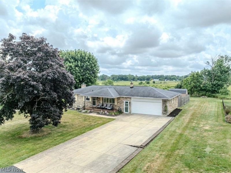 5244 Oakridge Drive, Louisville, OH 44641 Photo 17