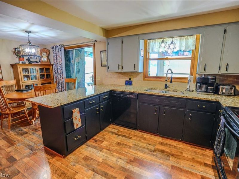 5244 Oakridge Drive, Louisville, OH 44641 Photo 33