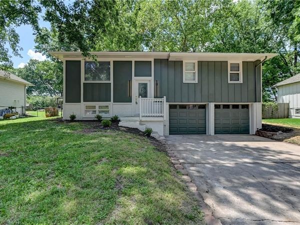 110 Erin Street, Buckner, MO 64016