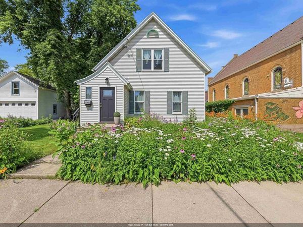 615 N BATEMAN STREET, Appleton, WI 54911