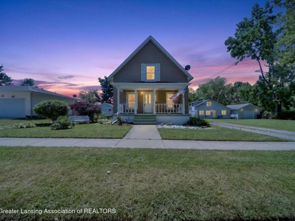 134 Elm Street, Grand Ledge, MI 48837