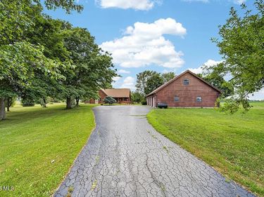 6428 County Road 330, Fostoria, OH 44830