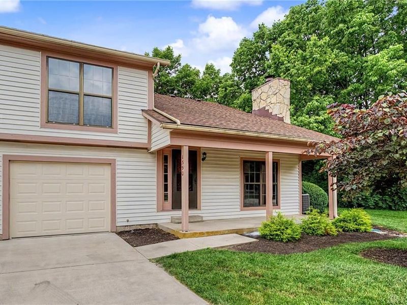 1390 Sanzon Drive, Fairborn, OH 45324 Photo 2
