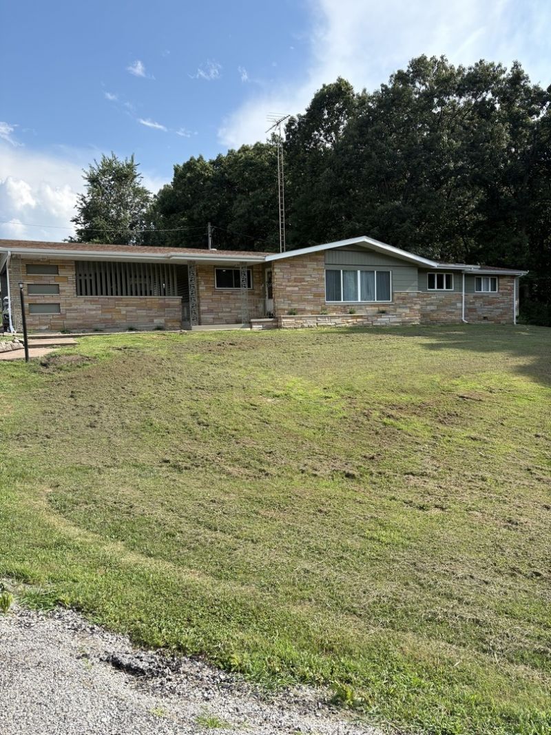 19413 E Illinois Highway 15 Highway, Mount Vernon, IL 62864 Main Photo