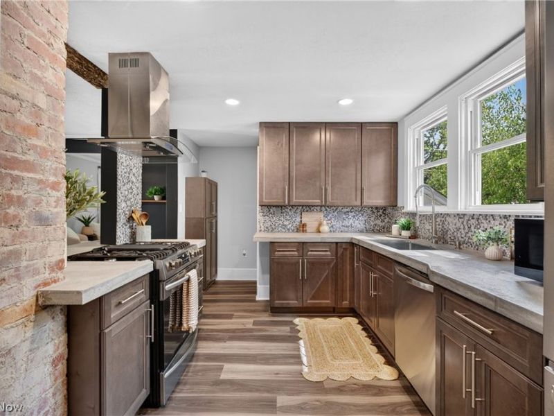 415 Ashland Avenue, Cuyahoga Falls, OH 44221 Photo 12