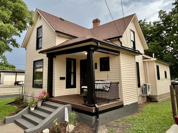 408 Winnebago Street, Decorah, IA 52101