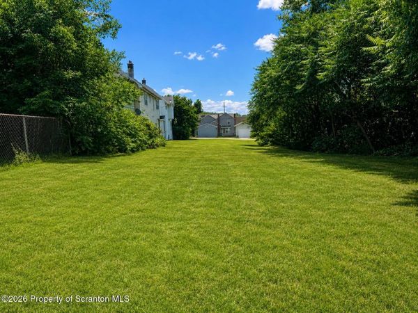 314 Dunlap Court , Blakely, PA 18452