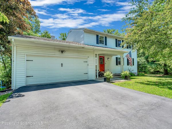 504 Old Colony Road, South Abington Twp, PA 18411