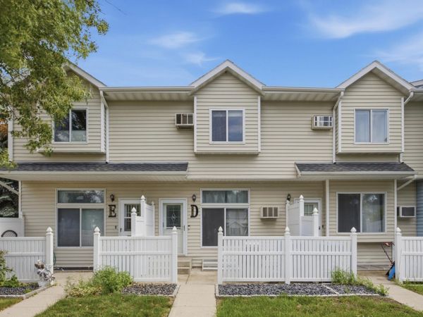 3709 10th Street N, Unit D, Fargo, ND 58102