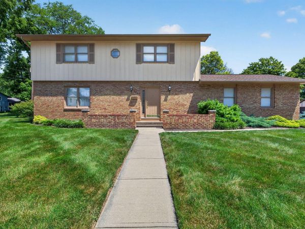 604 Patricia Ann Lane , Westerville, OH 43081