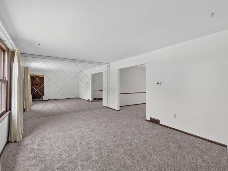 604 Patricia Ann Lane , Westerville, OH 43081 Photo 5