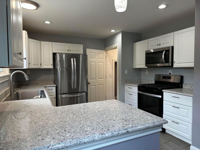 2515 PARKWOOD Avenue, Columbus, OH 43211 Photo 12