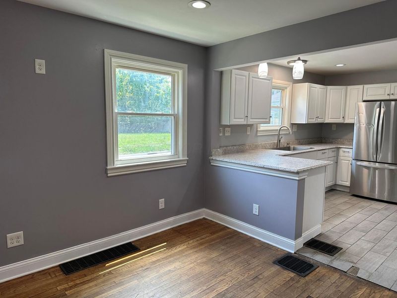 2515 PARKWOOD Avenue, Columbus, OH 43211 Photo 9