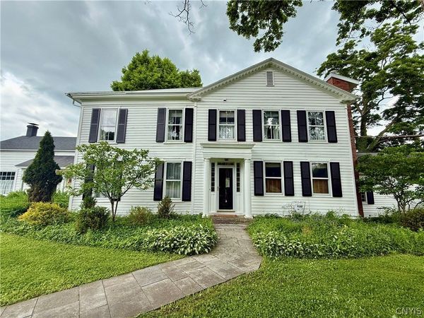 3857 East Road , Cazenovia, NY 13035