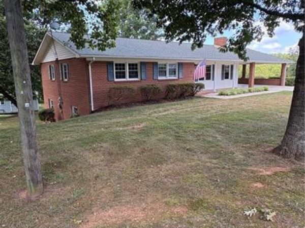 756 Welcome Home Ch Road , North Wilkesboro, NC 28659