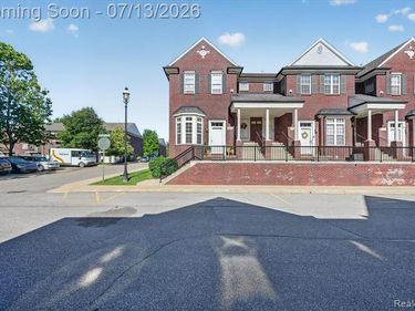 53118 Providence Drive E, Shelby Twp, MI 48316
