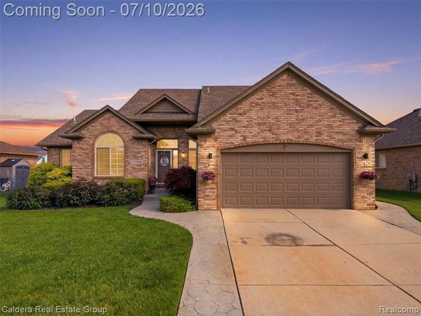 22449 Bluewater Drive, Macomb Twp, MI 48044