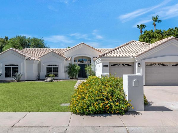 8695 E CHARTER OAK Drive, Scottsdale, AZ 85260