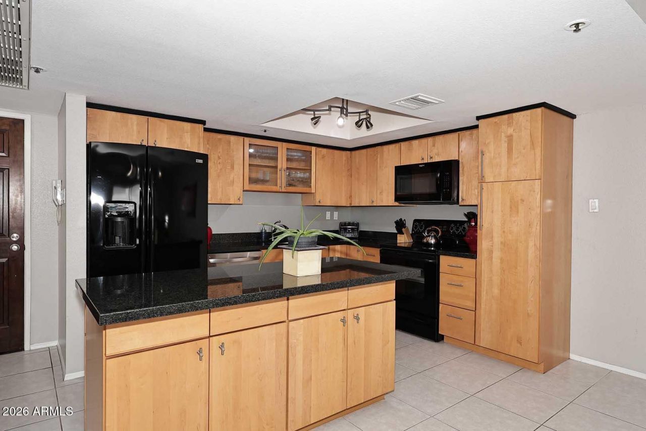 7860 E Camelback Road, Unit 309, Scottsdale, AZ 85251 Main Photo
