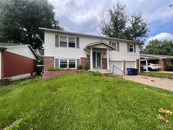 2353 Kingsford Drive , Florissant, MO 63031