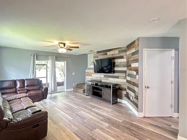 2235 FLUORSHIRE DR DRIVE , BRANDON, FL 33511