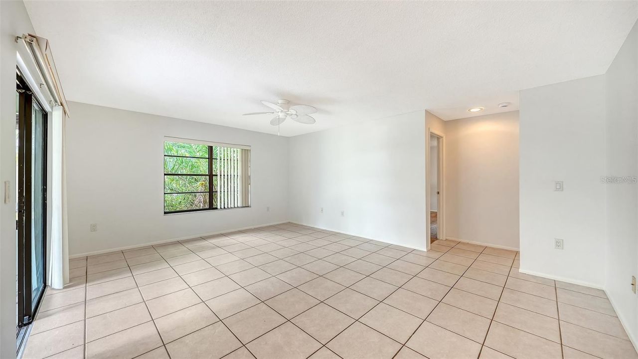 5010 Barrington Circle , Unit 2001, Sarasota, FL 34234 Photo