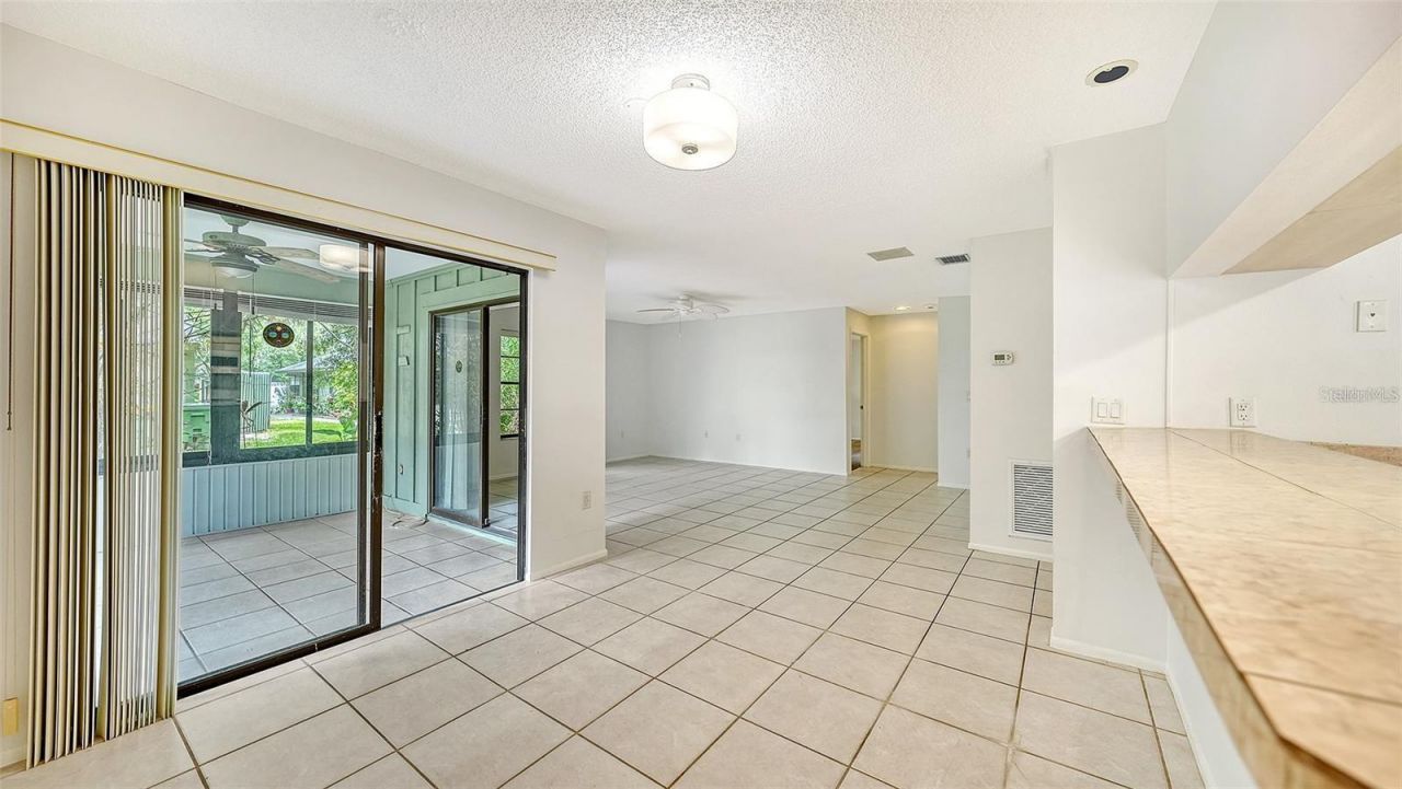 5010 Barrington Circle , Unit 2001, Sarasota, FL 34234 Photo