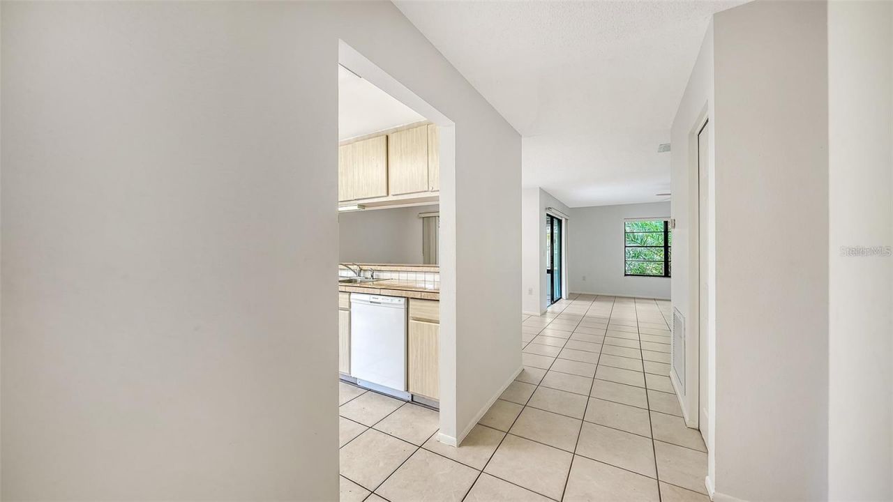 5010 Barrington Circle , Unit 2001, Sarasota, FL 34234 Photo