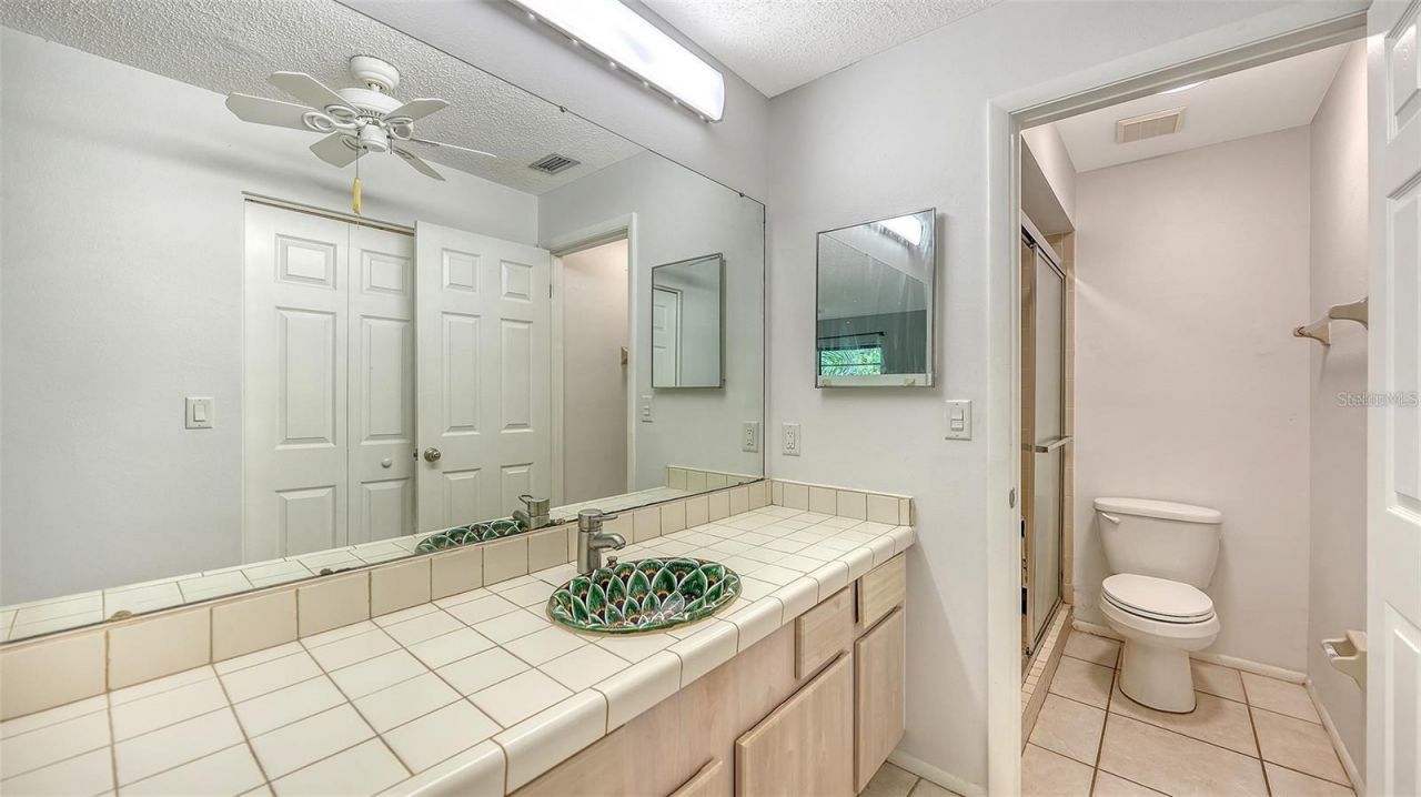 5010 Barrington Circle , Unit 2001, Sarasota, FL 34234 Photo