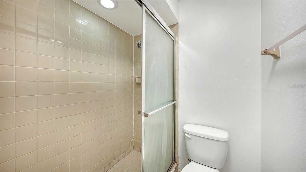 5010 Barrington Circle , Unit 2001, Sarasota, FL 34234 Photo