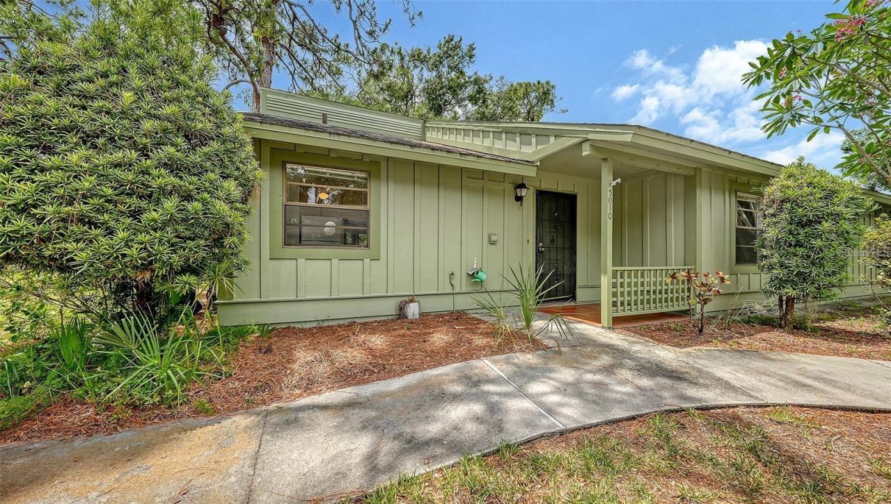 5010 Barrington Circle , Unit 2001, Sarasota, FL 34234 Photo
